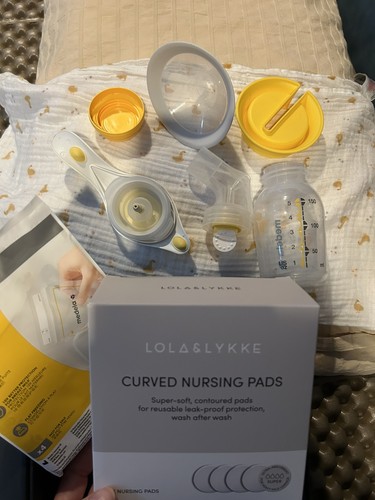 Medela manual breast - medela,